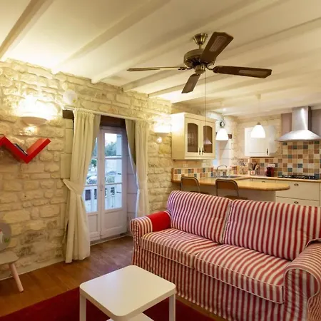 Ferienhaus Le Petit Moulin - Feriendomizil Mit Beheiztem Pool By Interhome *