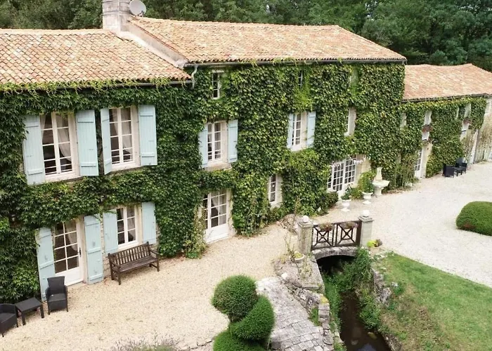 Le Petit Moulin - Feriendomizil Mit Beheiztem Pool By Interhome